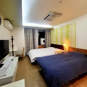 Khan Apartamento